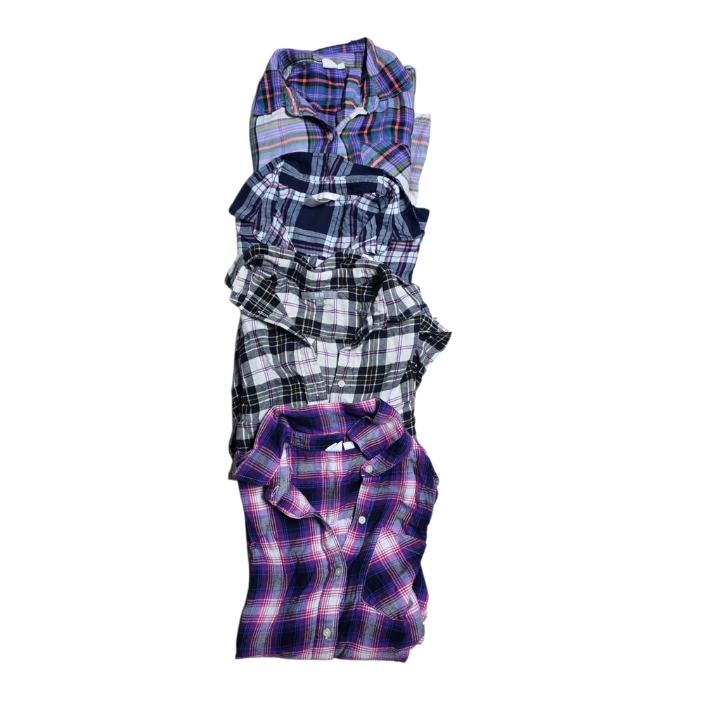 Women's Lot Of 4 Long Sleeve Flannel Plaid Button Up TShirt Gap, Uniqlo & H&M